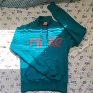 Nike pullover